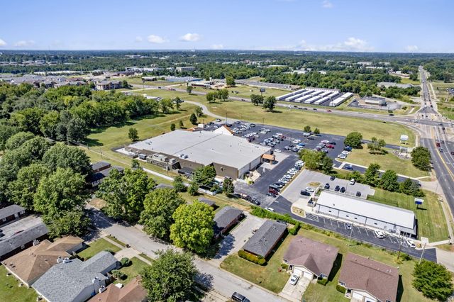 1021 S Lexington Avenue, Springfield, MO 65802