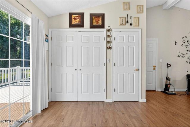404 Cedarview Dr, Shepherdsville, KY 40165