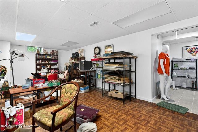 404 Cedarview Dr, Shepherdsville, KY 40165