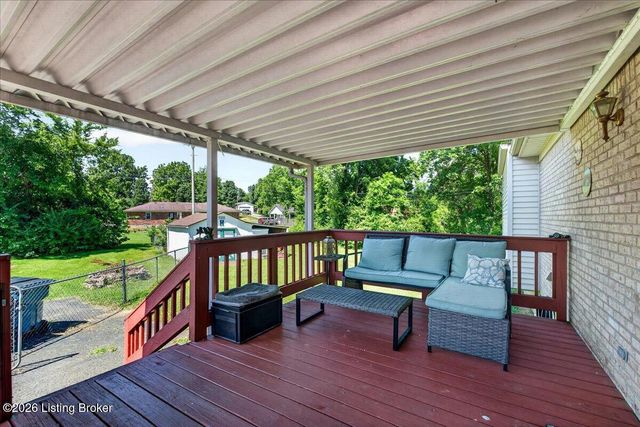 404 Cedarview Dr, Shepherdsville, KY 40165