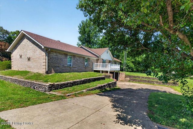 404 Cedarview Dr, Shepherdsville, KY 40165