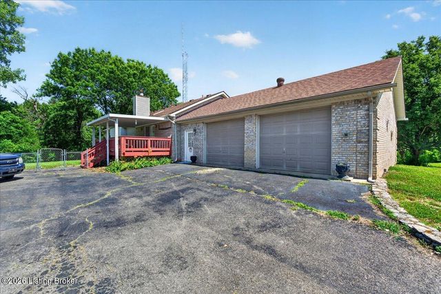 404 Cedarview Dr, Shepherdsville, KY 40165