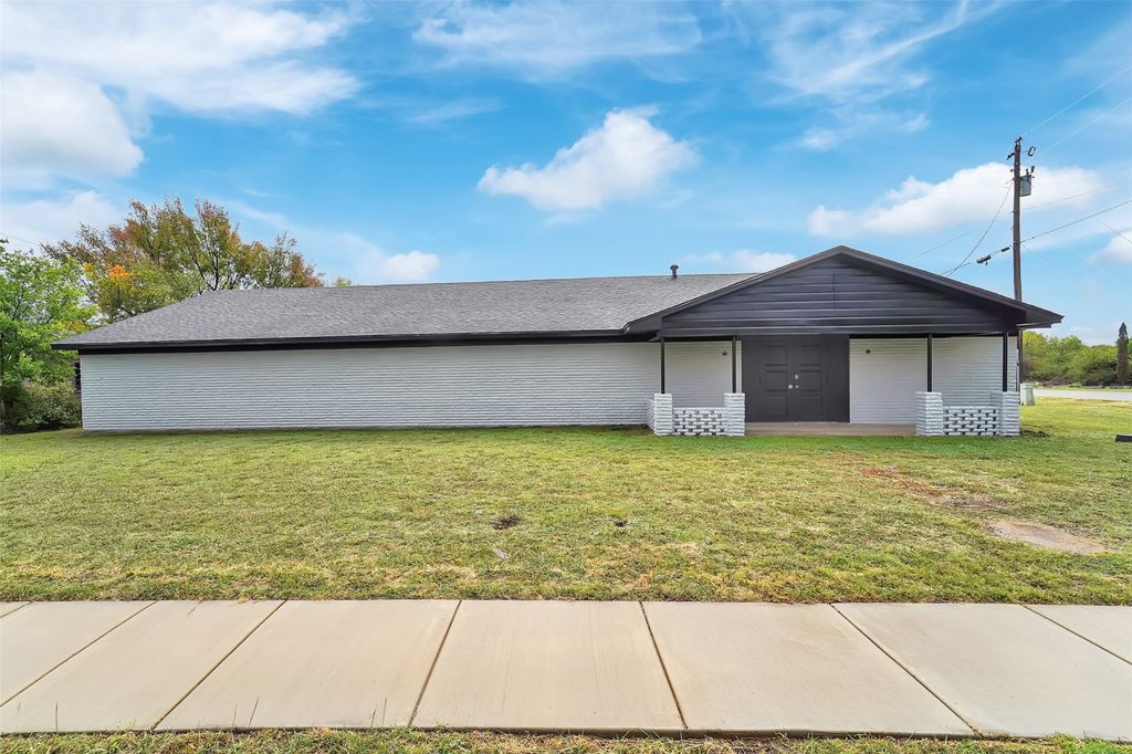 210 W Palestine Street, Hutchins, TX 75141