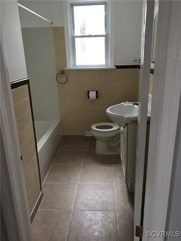104 Moore Ave, Colonial Heights, VA 23834