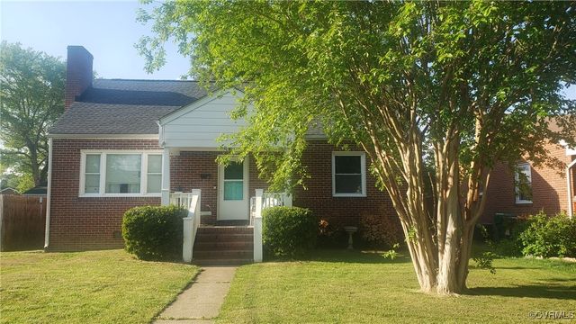 104 Moore Ave, Colonial Heights, VA 23834