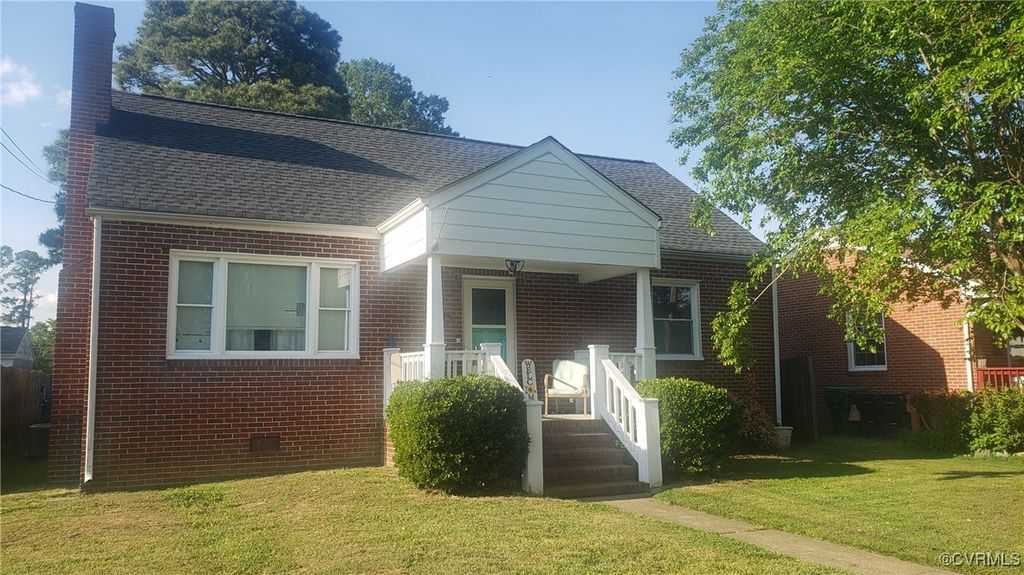104 Moore Ave, Colonial Heights, VA 23834