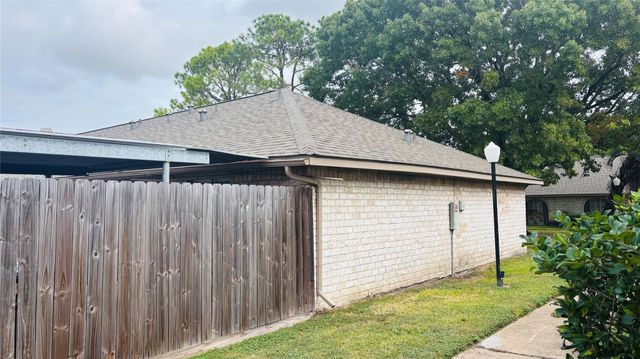 12409 Sharpview Drive 2409, Houston, TX 77072