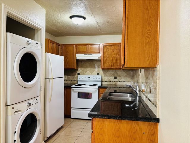 12409 Sharpview Drive 2409, Houston, TX 77072