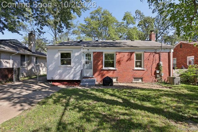 17717 Denby, Redford, MI 48240