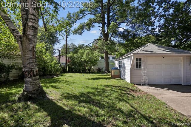 17717 Denby, Redford, MI 48240