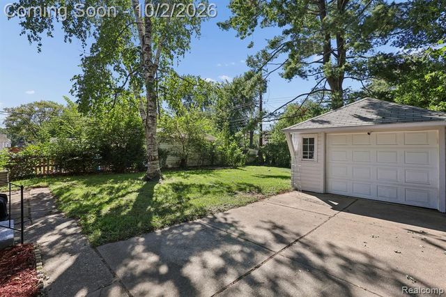 17717 Denby, Redford, MI 48240