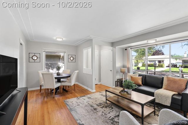 17717 Denby, Redford, MI 48240