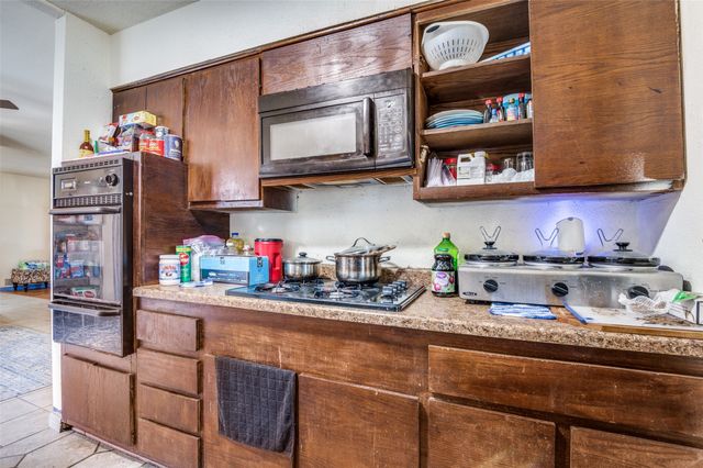 6707 Atha Drive, Dallas, TX 75217