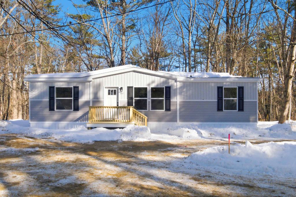 27 Bond Street, Franklin, NH 03235