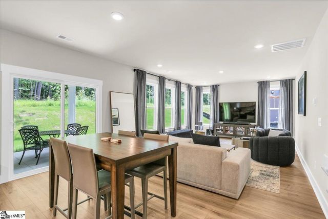 733 Old Magnolia Lane, Woodruff, SC 29388