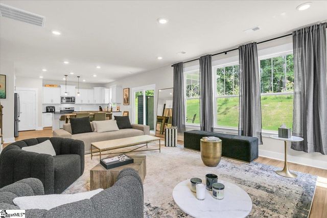 733 Old Magnolia Lane, Woodruff, SC 29388