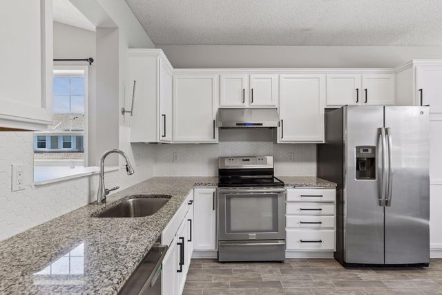 11962 85th Place N, Maple Grove, MN 55369