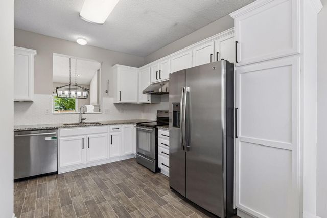 11962 85th Place N, Maple Grove, MN 55369