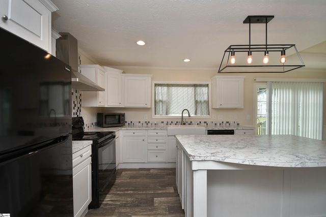 5 Charles Street, Greenville, SC 29611