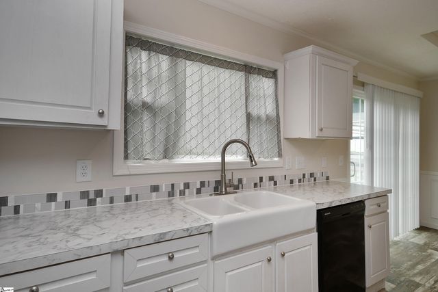 5 Charles Street, Greenville, SC 29611