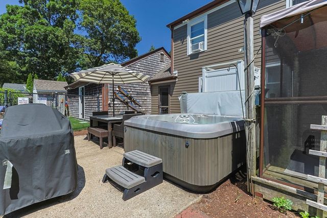 118 Wayside Dr, Brewster, MA 02631