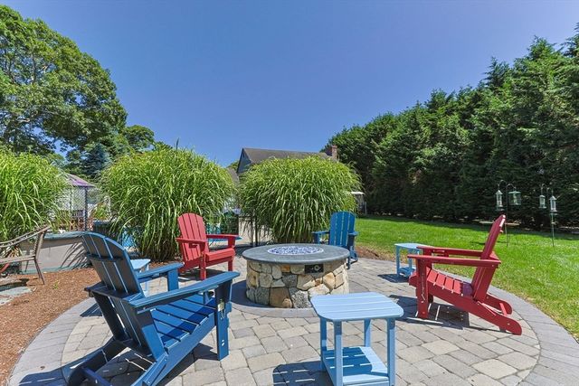 118 Wayside Dr, Brewster, MA 02631