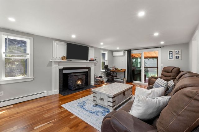118 Wayside Dr, Brewster, MA 02631