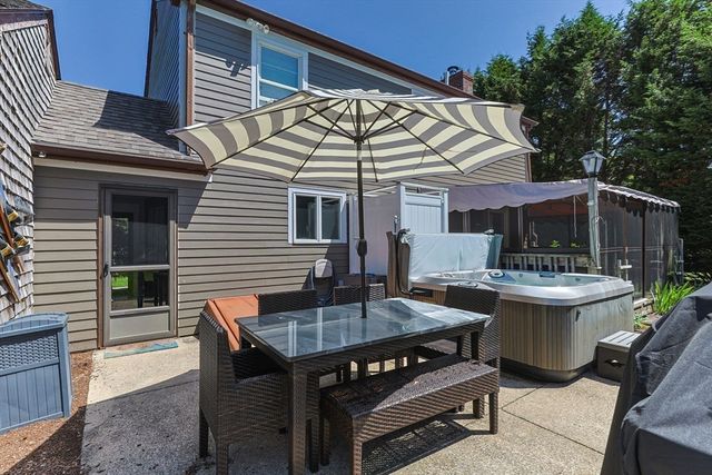 118 Wayside Dr, Brewster, MA 02631