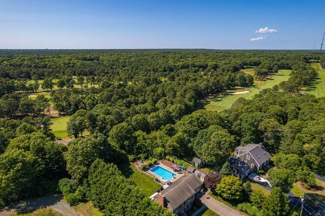 118 Wayside Dr, Brewster, MA 02631