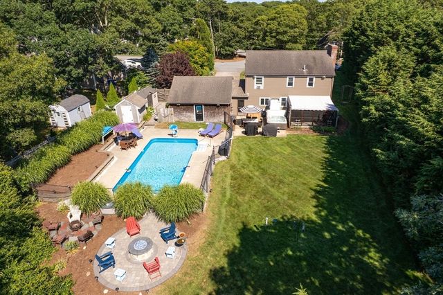 118 Wayside Dr, Brewster, MA 02631