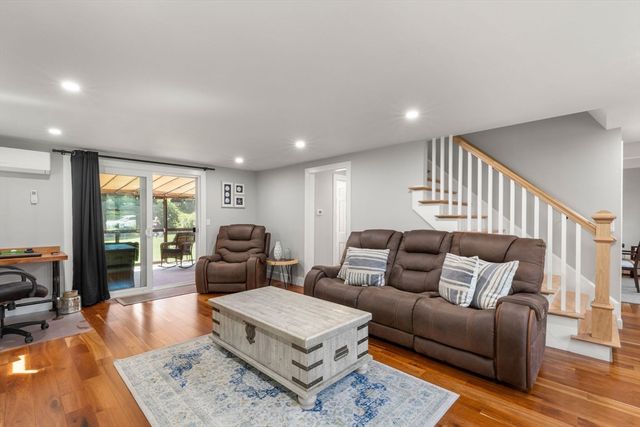 118 Wayside Dr, Brewster, MA 02631