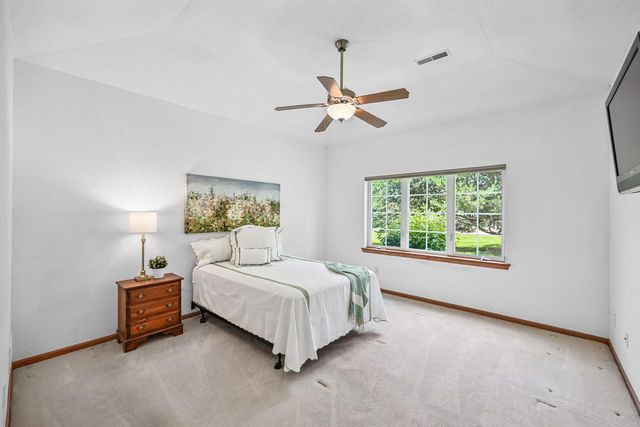 5371 S Butterfield WAY, Greenfield, WI 53221