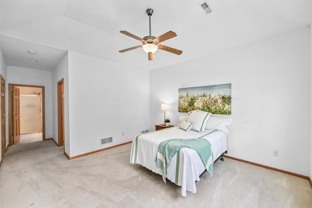5371 S Butterfield WAY, Greenfield, WI 53221