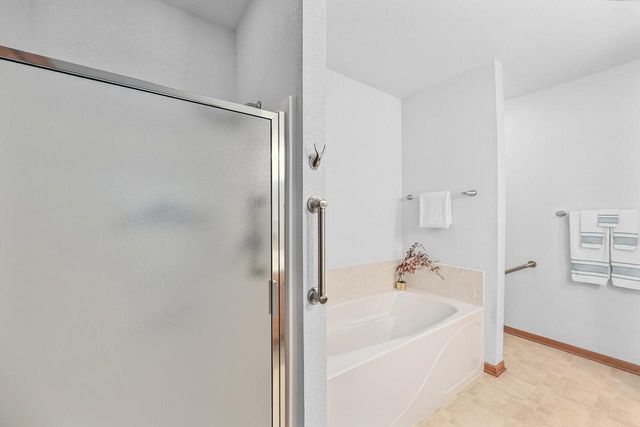 5371 S Butterfield WAY, Greenfield, WI 53221