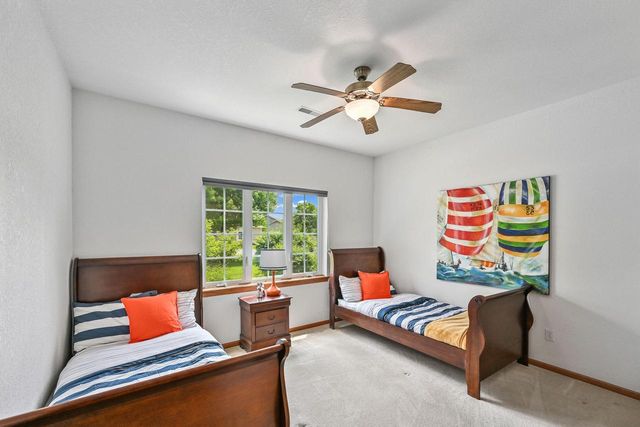 5371 S Butterfield WAY, Greenfield, WI 53221