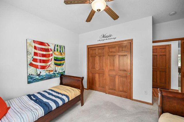 5371 S Butterfield WAY, Greenfield, WI 53221