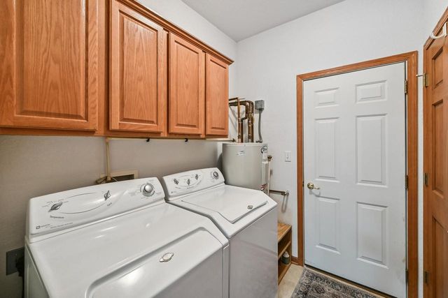 5371 S Butterfield WAY, Greenfield, WI 53221