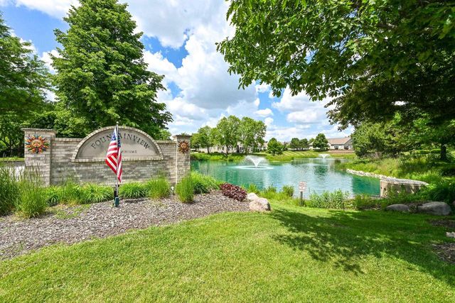 5371 S Butterfield WAY, Greenfield, WI 53221