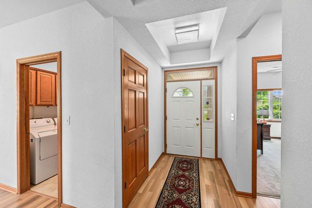 5371 S Butterfield WAY, Greenfield, WI 53221