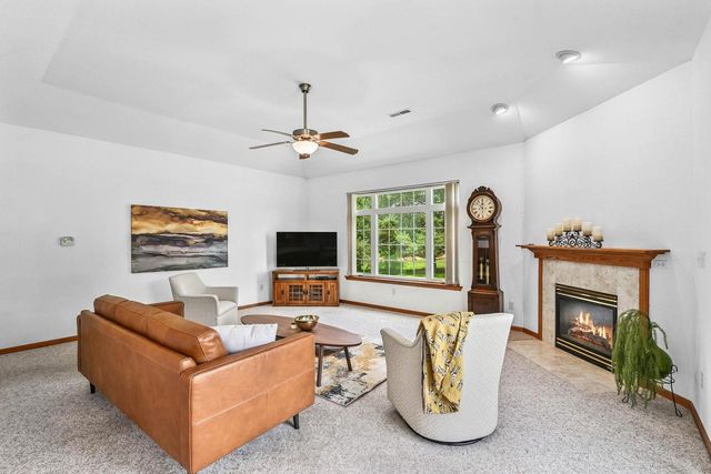 5371 S Butterfield WAY, Greenfield, WI 53221