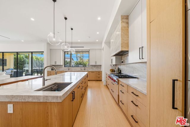 9206 Monte Mar Drive, Los Angeles, CA 90035