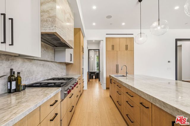 9206 Monte Mar Drive, Los Angeles, CA 90035