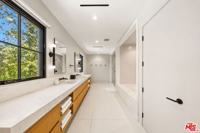 9206 Monte Mar Drive, Los Angeles, CA 90035