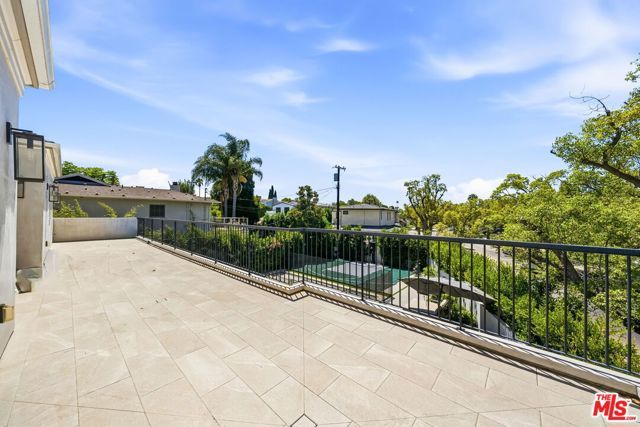 9206 Monte Mar Drive, Los Angeles, CA 90035