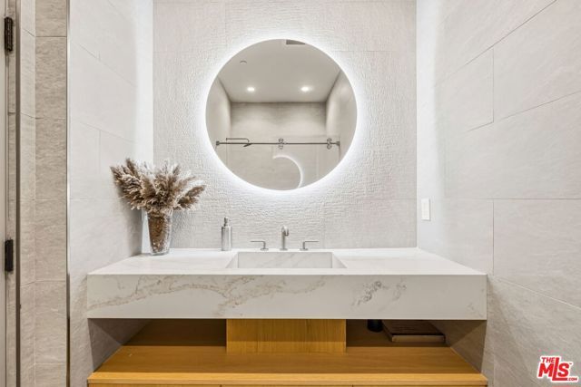 9206 Monte Mar Drive, Los Angeles, CA 90035