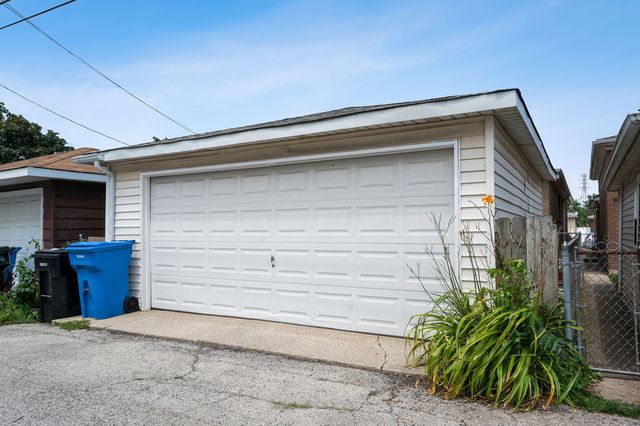 2739 E 127th Street, Chicago, IL 60633
