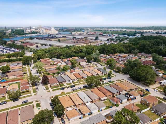 2739 E 127th Street, Chicago, IL 60633