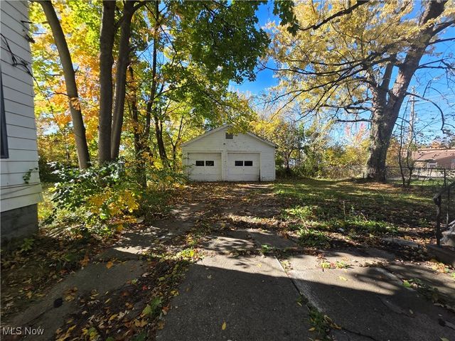 3996 E 142nd Street, Cleveland, OH 44128