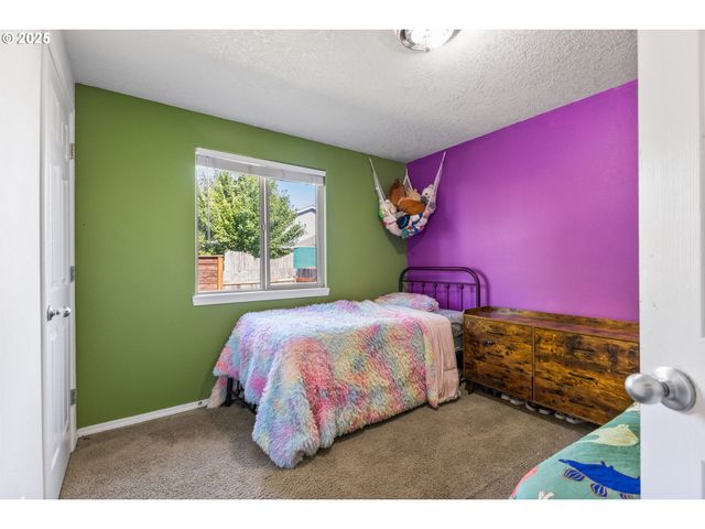 1254 LINDEN Ct, Sweet Home, OR 97386