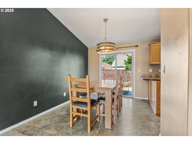 1254 LINDEN Ct, Sweet Home, OR 97386